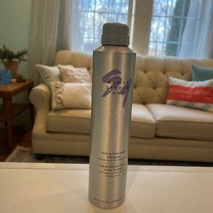 MONAT Strong Flexible Hold hairspray